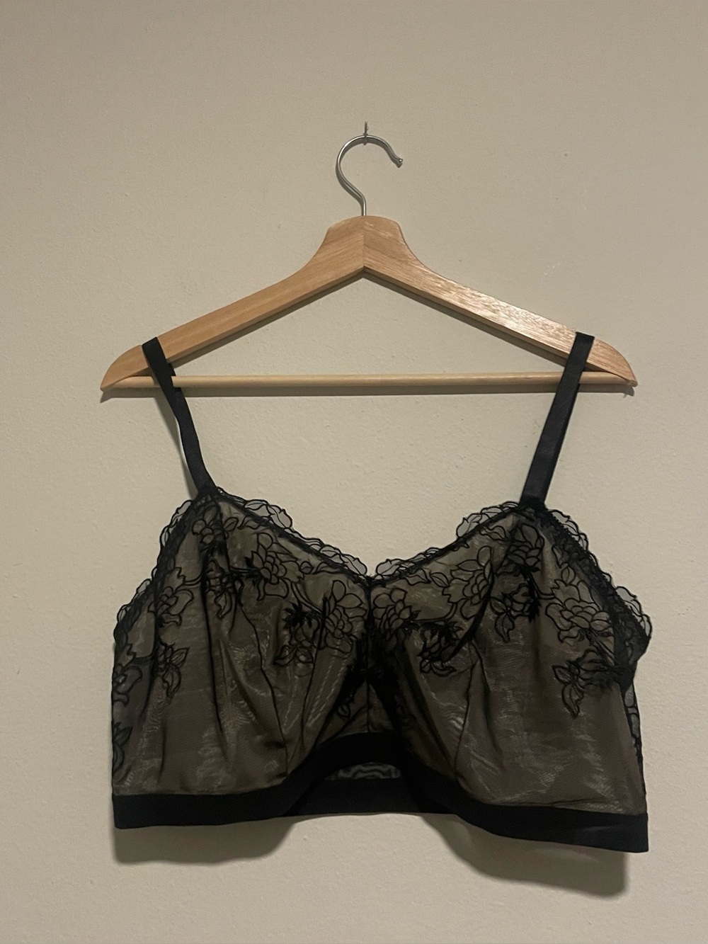 Torrid Gray and Black Sheer Lace Bra Bralette, Size 2x